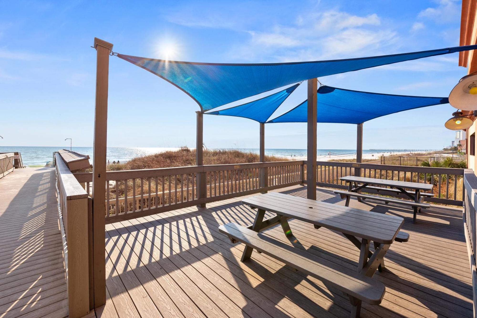 Gulf Front Master Br In Sunrise Beach With Amazing Views! Sleeps 7! Panama City Beach Kültér fotó